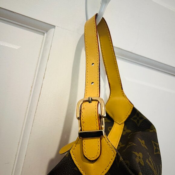 Louis Vuitton Toiletry or Shoe Bag - Picture 10 of 16